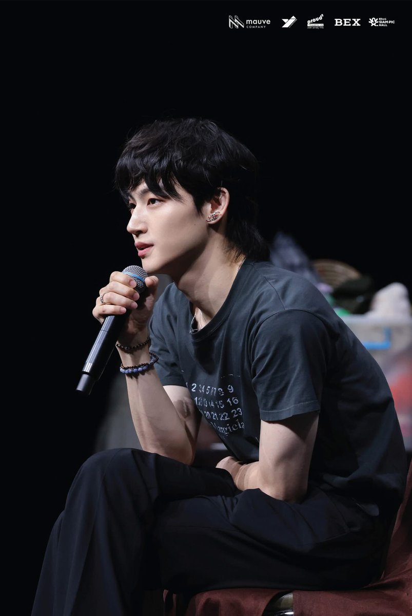 porwara_ss's tweet image. นอนไม่หลับ คิดถึงบี๋
ฟังเพลงดีกว่า

Listen to BE WITH YOU by Def. on #SoundCloud
on.soundcloud.com/Yr6W6vjfSPGW6h…

#JAYB #Def @defjaybkr