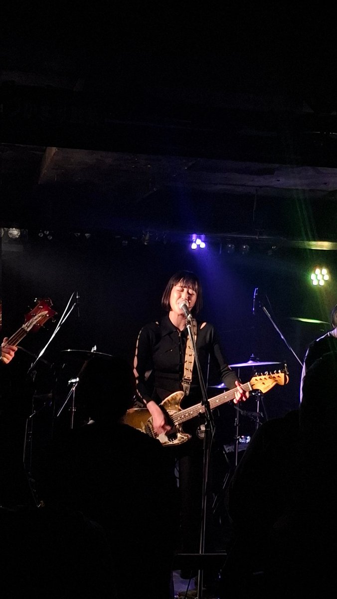 EricGigolo's tweet photo. いろかにほへと、今回も凄かった。確かにパフォーマンスの主役はA子さんだが、男共とて決して従者に成り下がってはいない。いや、これだけの男達が揃っているからこそ、よりA 子さんの存在が映えるのだと思う。エンターテイメント性にすぐれカッコいいバンドが好きならいろかにほへとを観逃す手はない https://t.co/QE1n4eUFpJ
