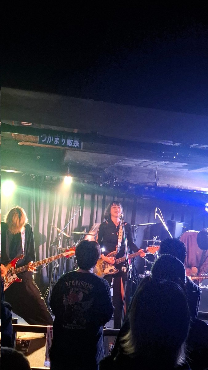 EricGigolo's tweet photo. いろかにほへと、今回も凄かった。確かにパフォーマンスの主役はA子さんだが、男共とて決して従者に成り下がってはいない。いや、これだけの男達が揃っているからこそ、よりA 子さんの存在が映えるのだと思う。エンターテイメント性にすぐれカッコいいバンドが好きならいろかにほへとを観逃す手はない https://t.co/QE1n4eUFpJ