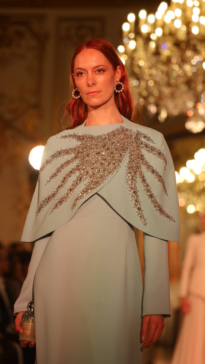 ModeCaf's tweet image. Café de la mode spéciale mode plus
Paris Modest Fashion Week 2026
Paris fashion Week
Model Shooting at ’Hôtel Le Marois  During Paris Fashion Week 2026
#couture #fashion #fashionweek #spring2026couture #fashionstylist #hautecouture #fw2026