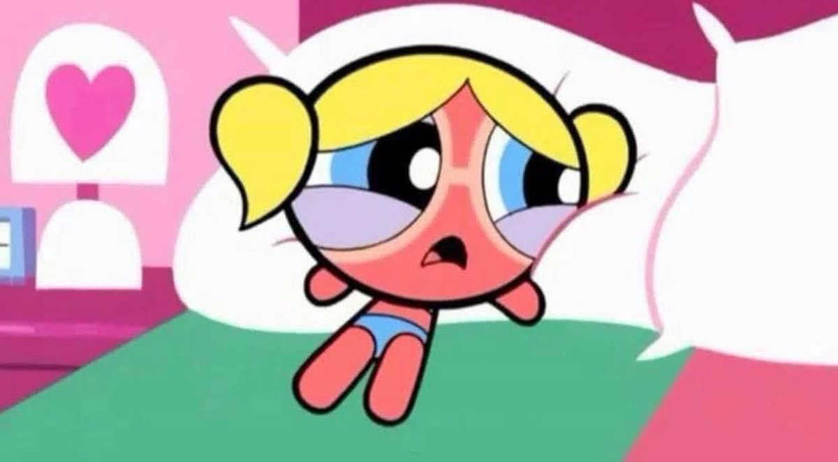 salgo de mi casa 1 minuto*

yo en corto: