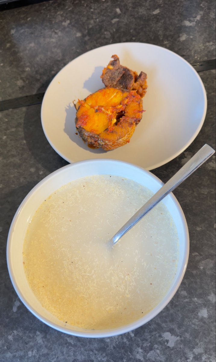 Taiwo_junzi tweet media