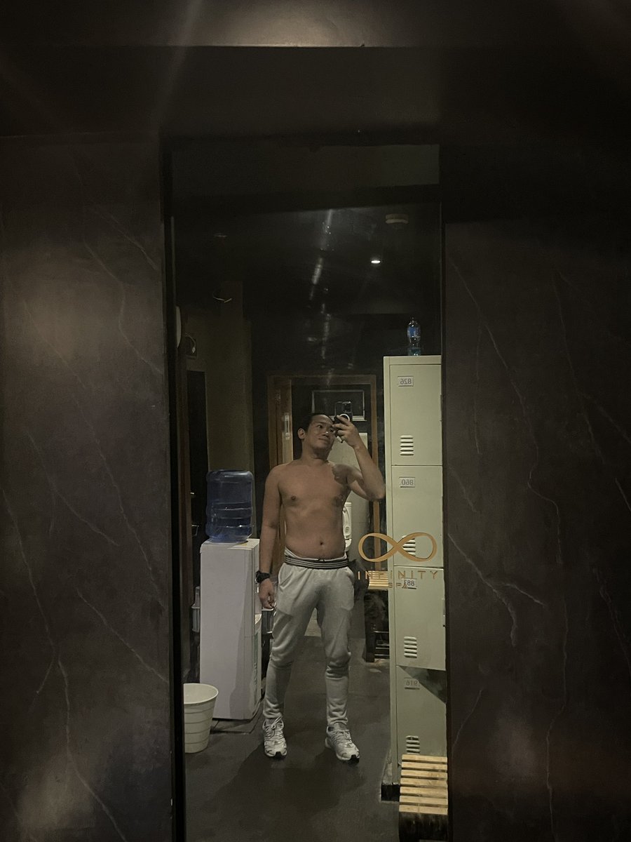 tee_an_noh's tweet photo. pants on muna @infinity_spa_ph MKT 🫡 https://t.co/YG9HJIQI7c