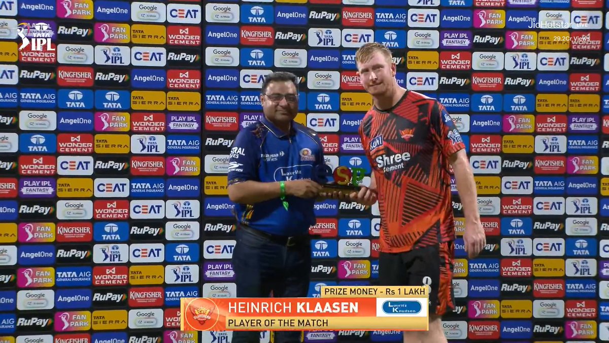 CricCrazyJohns's tweet image. Nitish Kumar Reddy won POTM ✅
Praful Hinge won POTM ✅
Eshan Malinga won POTM ✅
Abhishek Sharma won POTM ✅
Ishan Kishan won POTM  ✅
Heinrich Klaasen won POTM ✅

6 wins, 6 different POTM winners for Sunrisers Hyderabad - A total team work by Orange Army 🧡 🔥