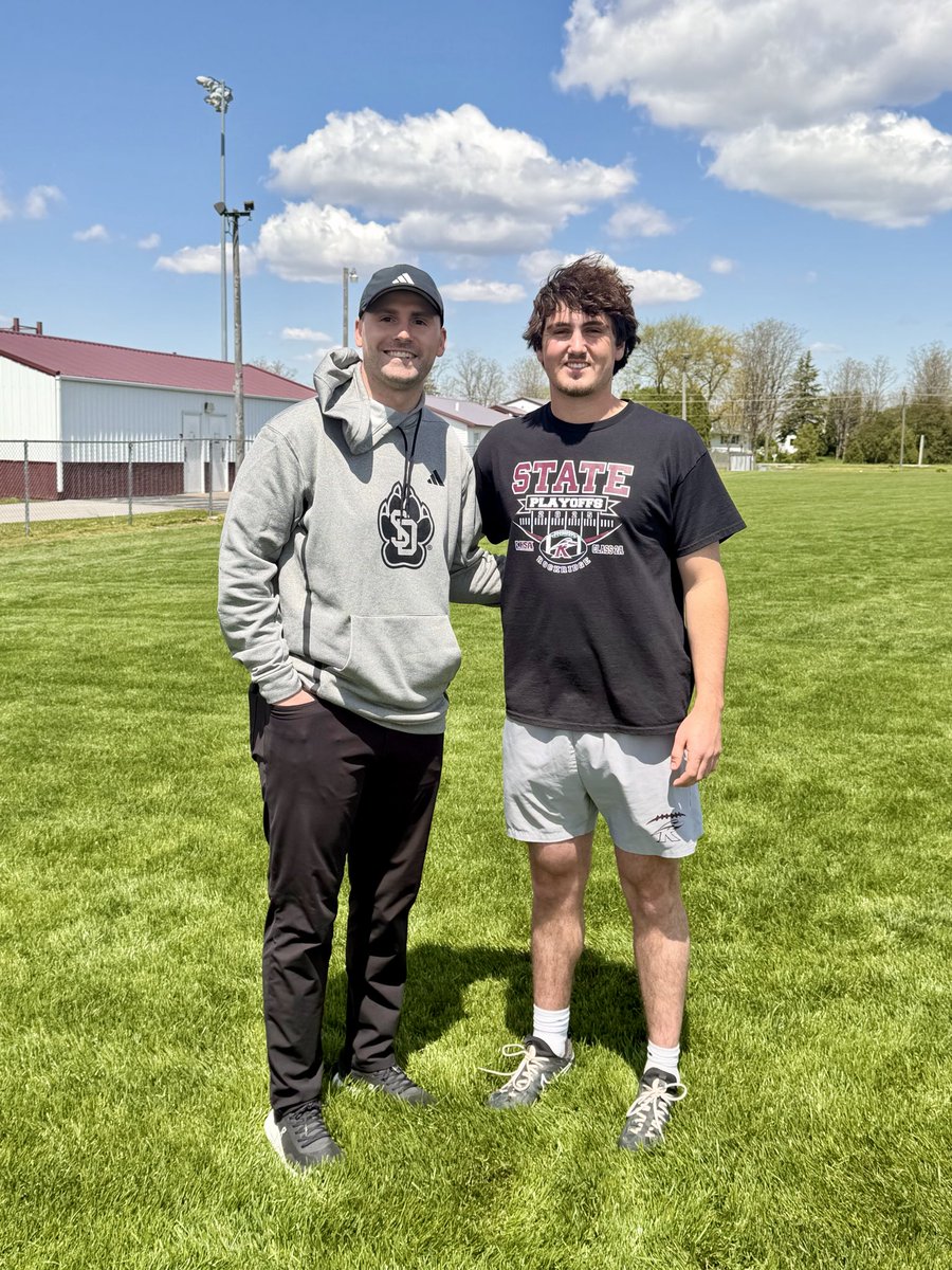 cullenschwigen's tweet photo. Thank you @CoachParling for stopping by the school today to watch me throw. @SDCoyotesFB @RockridgeFootb1 https://t.co/HzO6Z8sV6s