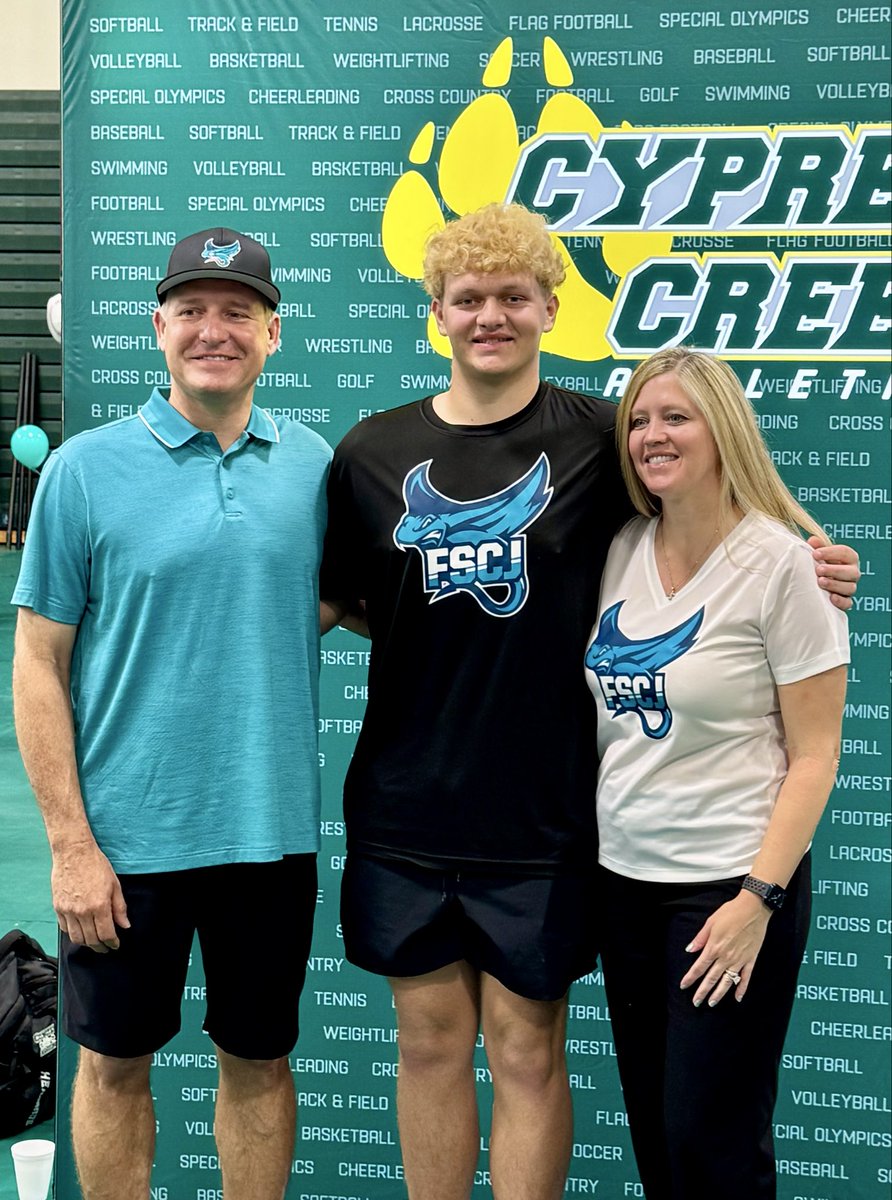 BaseballCoyote's tweet photo. National Signing Day at The Creek! Congratulations to @DavidMacca2026 on signing to continue his academic and baseball career at Florida State College at Jacksonville! #NextLevel #PayDay @TheCoyoteWay @CCHS_Sport @FSCJBaseball https://t.co/5LGcnQCBIj