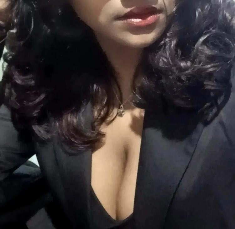 Goddess Nishhh👠 tweet media