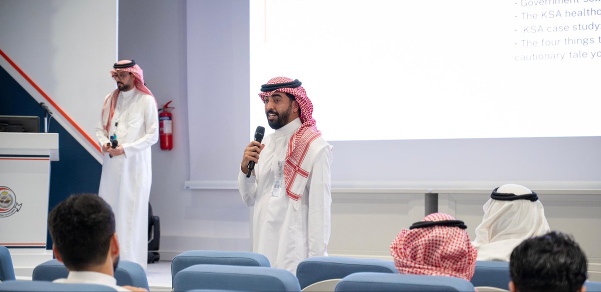 NGHAnews's tweet photo. الأسبوع الثاني من المعسكر التدريبي للبيئة التجريبية الوطنية للذكاء الاصطناعي في الصحة، بالتعاون مع Redesign Health، حيث قُدِّمت ورش عمل حول البُعد الاستثماري للحلول الصحية، بهدف تمكين المشاركين من تصميم استراتيجيات فعّالة لدخول السوق، وبناء نماذج مستدامة لجذب المستفيدين، وتعزيز فرص التوسع والانتشار في القطاع الصحي.

خطوات عملية نحو تحويل الابتكار إلى أثر مستدام لرفع جودة الخدمات الصحية المقدمة. 

#MNGHA #عام_الذكاء_الاصطناعي_2026