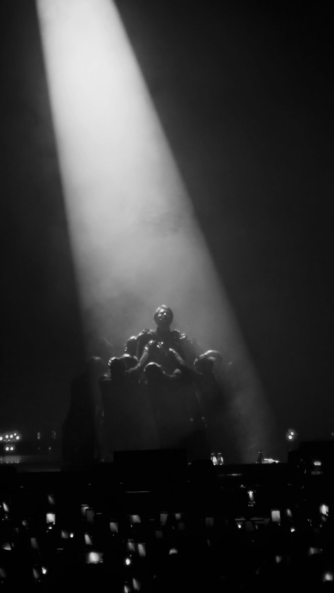 in_monochrome's tweet photo. Jackson: B&W Edition
📸 Ayer desde Platea Baja
#Magicman2inSantiago #Magicman2inChile #Jacksonwang @JacksonWang852 https://t.co/bmWvefMvK4