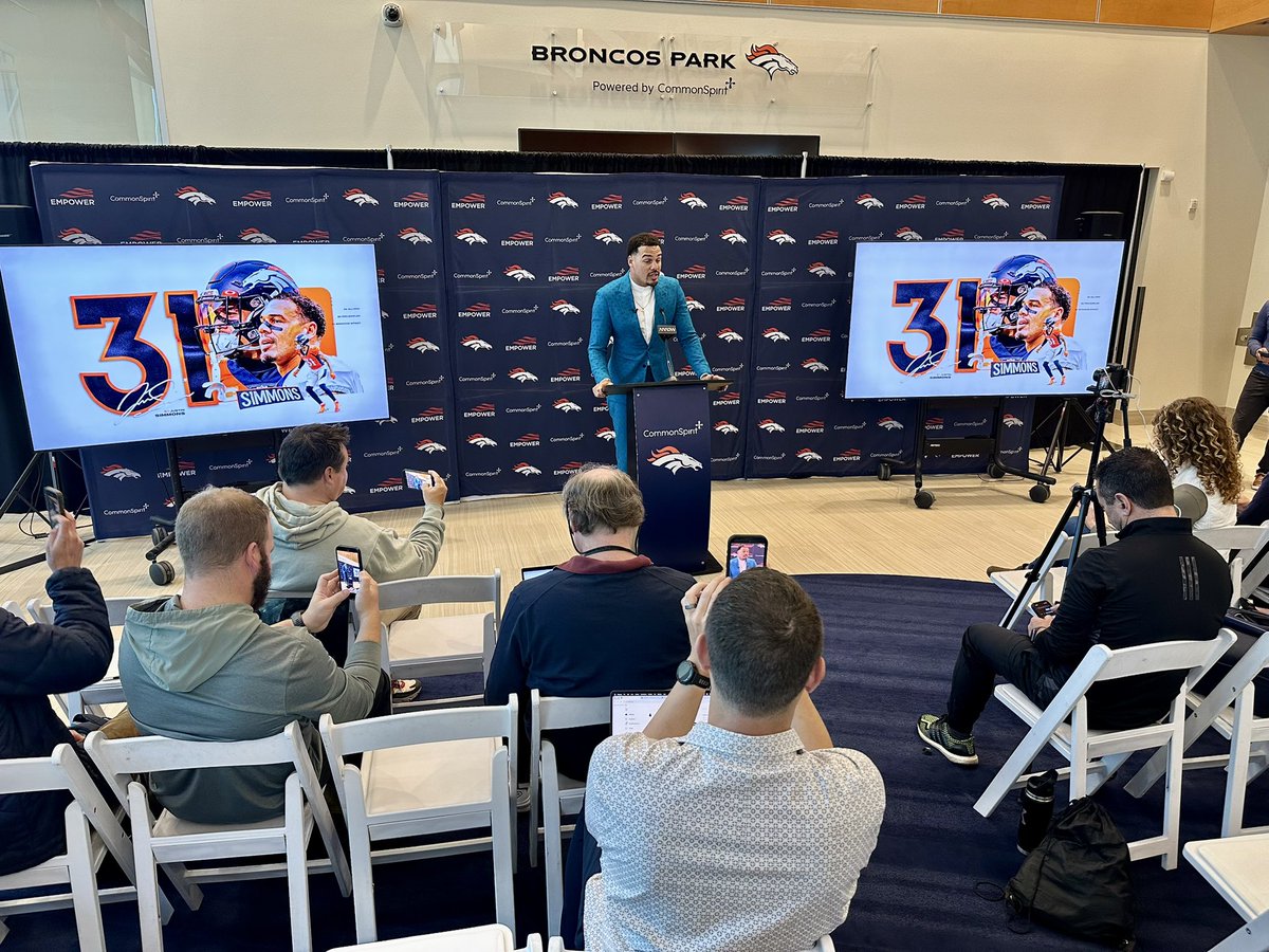 davealthouse's tweet photo. 10 years to the day he was drafted, Justin Simmons retires from the NFL as a Bronco.

A solid resume and a better person:
- 4x all-pro
- 2x pro bowler
- 3x Broncos Walter Payton Man of the Year
- 30 interceptions https://t.co/yOwtbClMvD