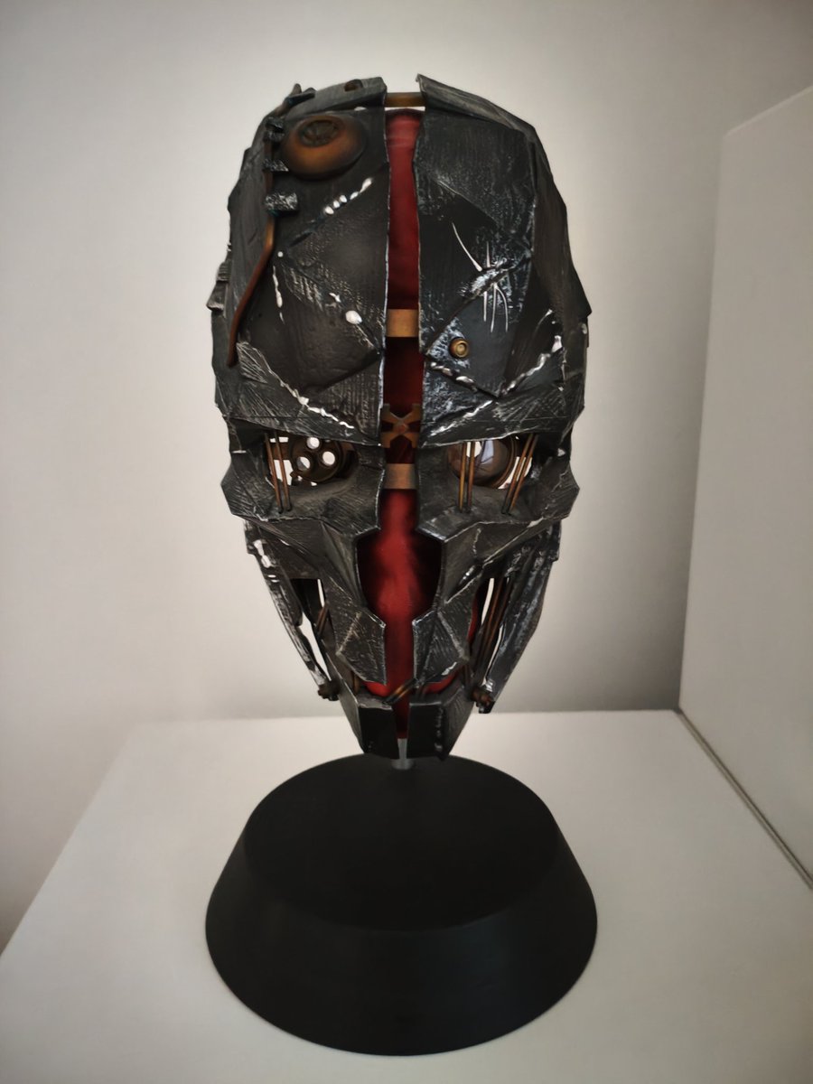 Jin_ryo_'s tweet photo. When talking about how great Dishonored is, let's not forget about the most important thing from the Collector's Edition, which is a dream come true for every fan of the game

#dishonored https://t.co/1NveH8ZEVB