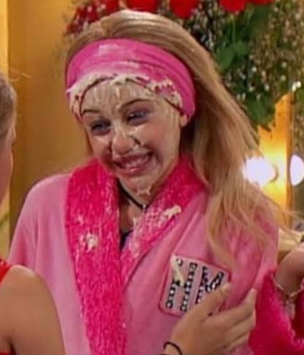 Miley Official tweet media