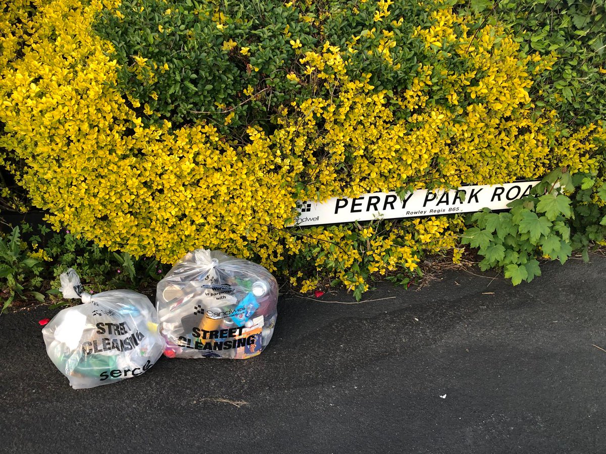 Litterwatch1's tweet image. What a way to spend a gorgeous evening!  Huge shoutout to Michelle, who was out litter picking in the sunshine last night. She collected two full bags up in #RowleyRegis—keeping our local area looking beautiful.
Total legend!  #Community #LitterPick #volunteers #sandwell