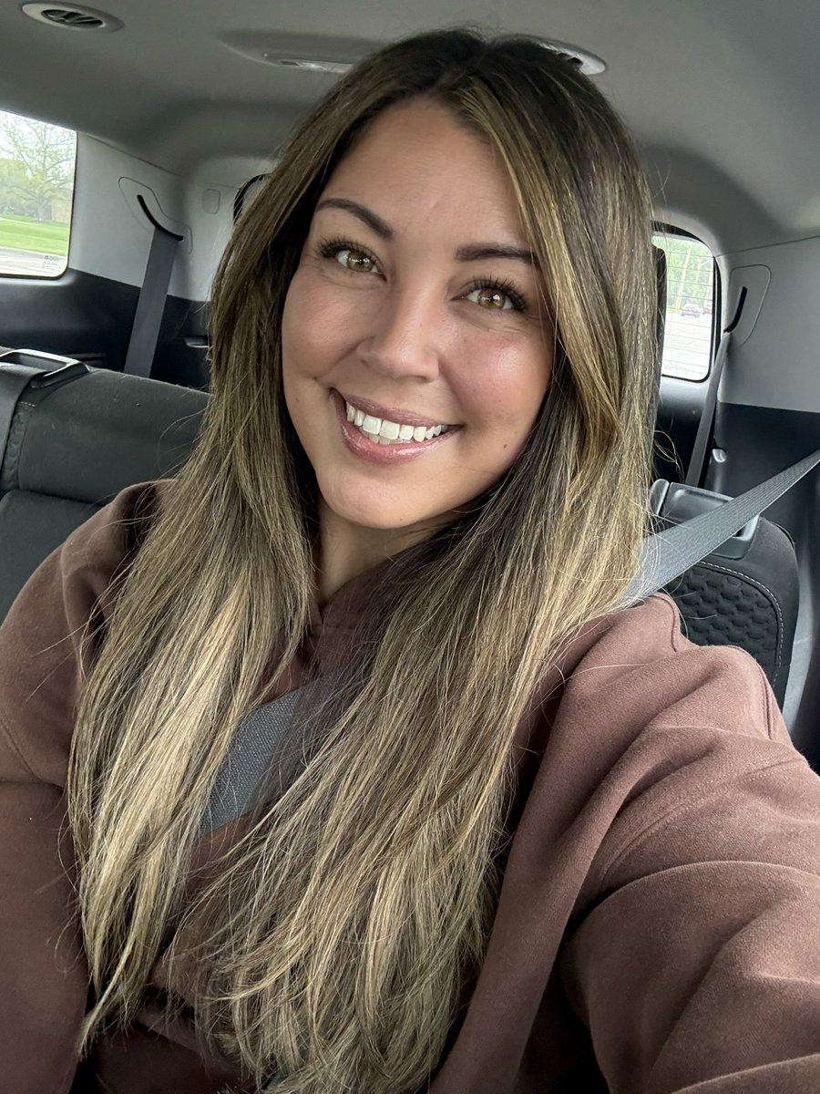 carrie tweet media