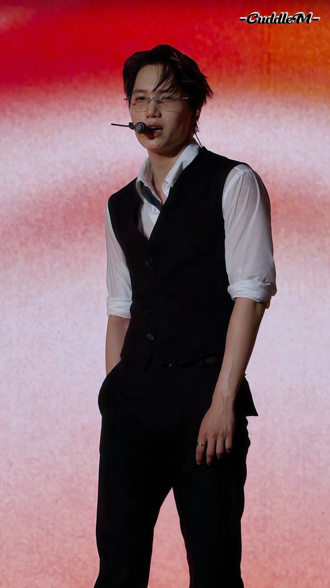 260425 EXhOrizon in Ho Chi Minh

Midnight boom💥 

이게 사람이 가질 수 있는 비율인가?

#KAI #카이 #김종인 #カイ #金钟仁 #KIMJONGIN #weareoneEXO #EXO #엑소 #EXhOrizon_in_HCMC