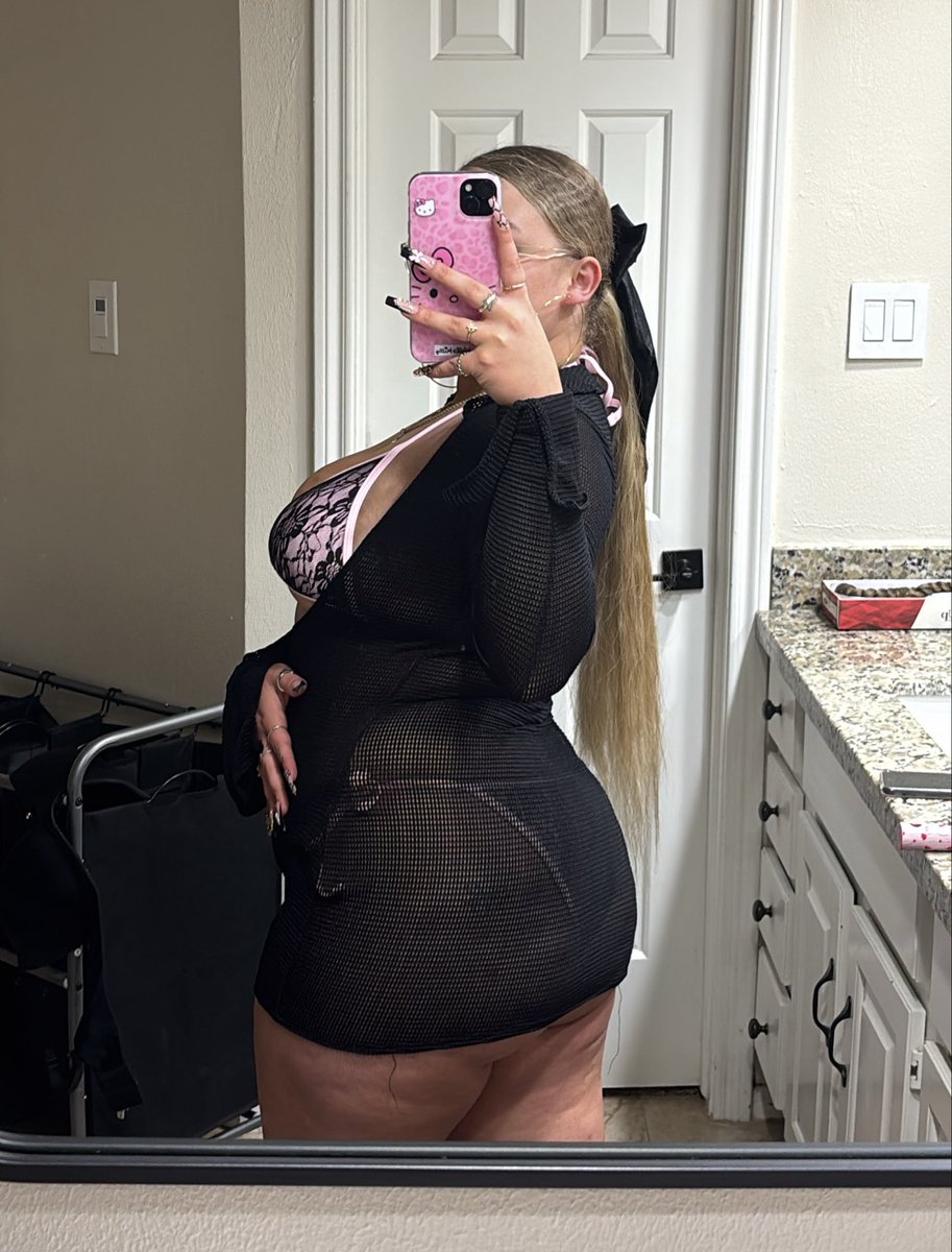 prettybjaz's tweet photo. ask for my menu 💋 https://t.co/P4FYn1aeiN