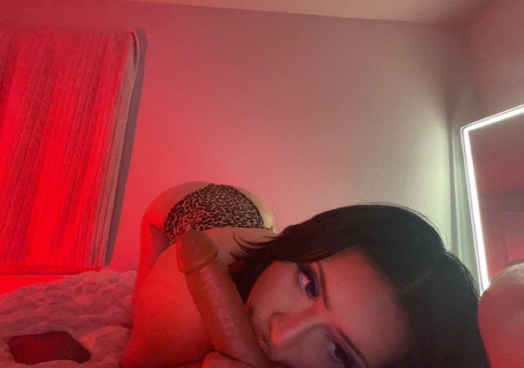 Cumwithme🪷 tweet media