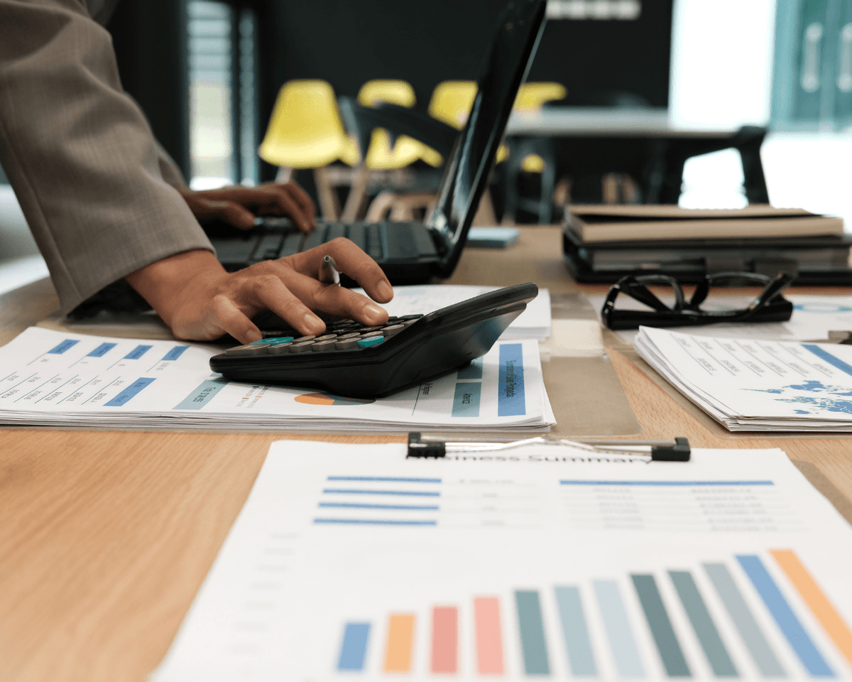 Shidoosh's tweet photo. Clear goals provide direction for every financial decision. We help define objectives and outline actionable steps. Focus drives results. Call 818-435-4555 or ema ... https://t.co/Xp1lcdeLxh