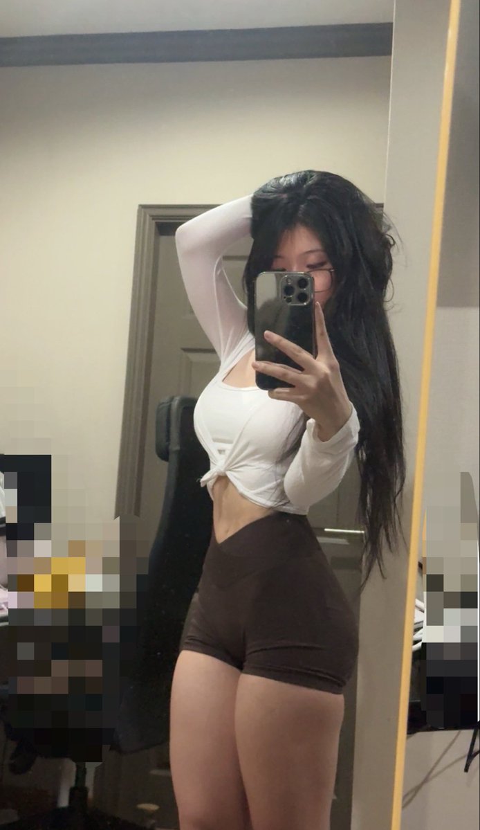 yura tweet media