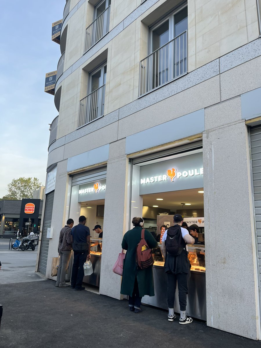 Nous y est