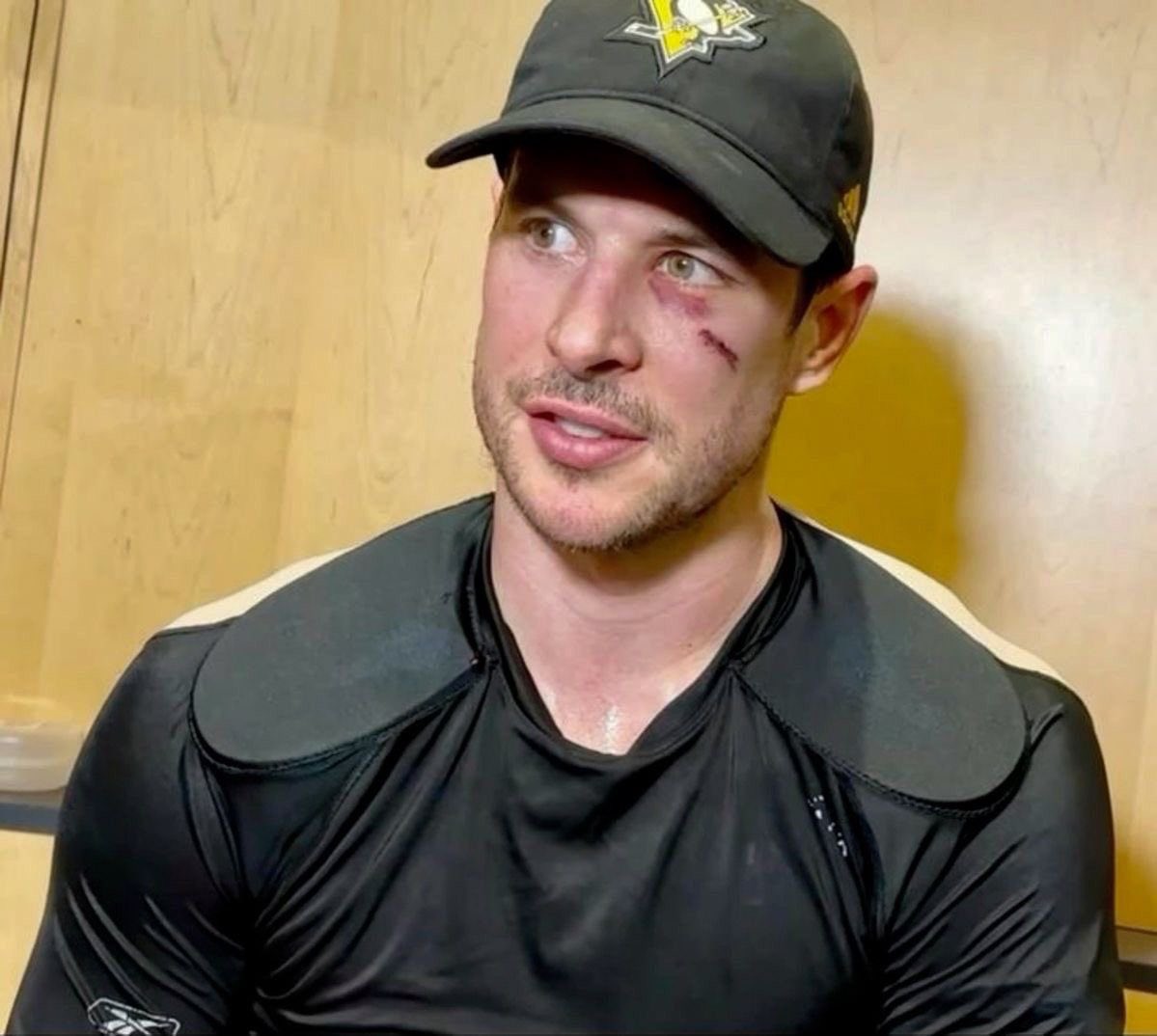 genocrisp's tweet image. he looks good even when his face is all purple and red ❤️ #wow #speakingfromtheheart