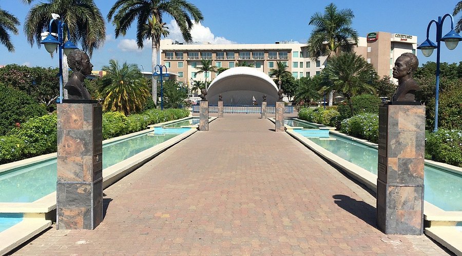 plaventoapp's tweet image. More outdoor spaces in Houston you can consider for events or meetups:

  Eleanor Tinsley Park
  Levy Park
  Emancipation Park

Small gatherings are usually fine, but organized events may need approval.

#HoustonTX #EventPlanning #FreeAndLowCost #CityLife