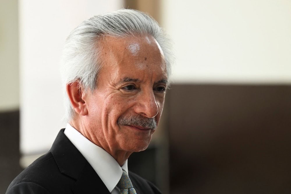 Se suspende audiencia de Jose Rubén Zamora por segundo caso de criminalización 

La diligencia prevista en el Juzgado Segundo Penal para analizar si enfrenta o no un segundo juicio, fue pospuesta para el 28 de mayo. 

El juez Maximino Morales determinó que existen asuntos por
