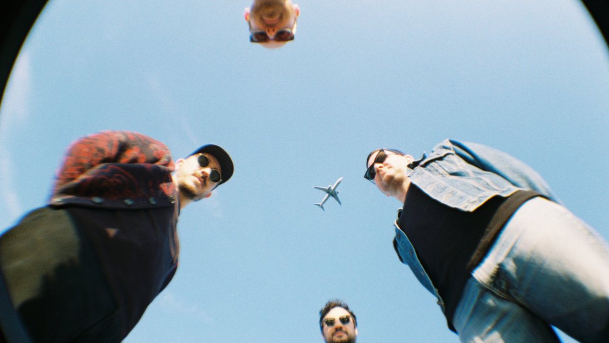 Rock Sound tweet media