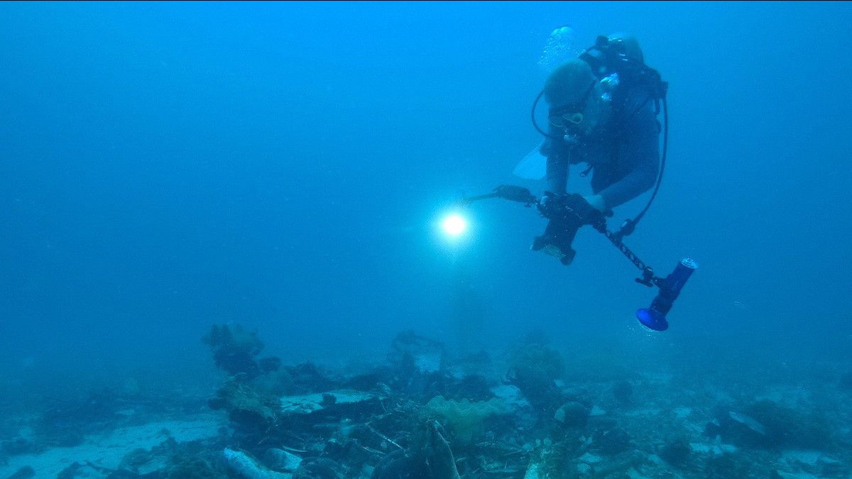 udceoe's tweet photo. On #IHeartUD Giving Day, the Blue Hen community is giving back to the University that we love! 💙💛 Join us in giving from the heart to support causes in the College of Earth, Ocean and Environment. See the full list at: https://t.co/6LQo2OzdF4 https://t.co/U2Lvnr5Bwq