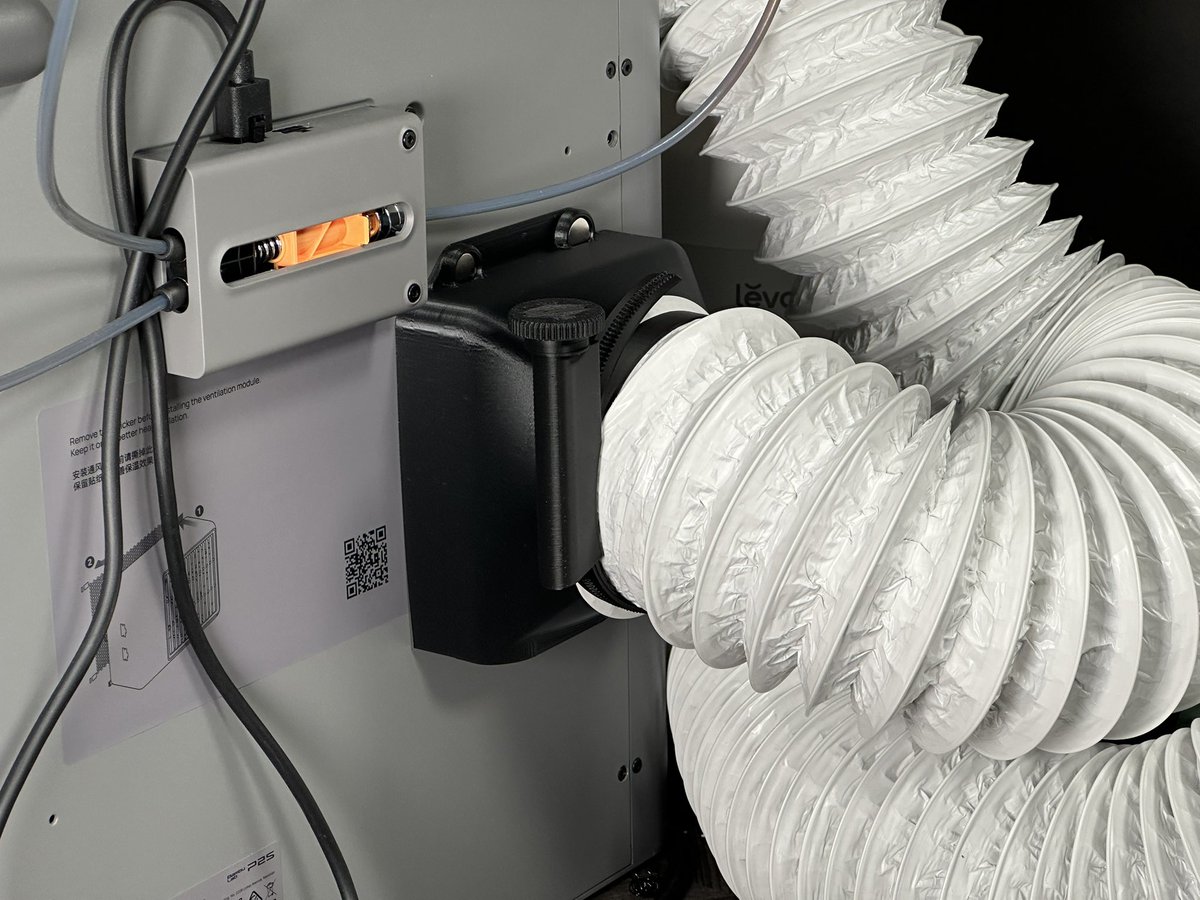 BikeFunJapan's tweet image. 昨日作ったP2S背面プープ出口と排熱メッシュからの自然排気を空気清浄機に向けて逃がすアタッチメントを改良
百均の13mm径のマグネット6つ使用
独自工夫でP2Sの背面にずれないようにカチッとハマるようにした🧐
ノーネジ、ノーグルー
いい感じにできた😄
しばらくこれで試していこう
#P2S #AirPurifier