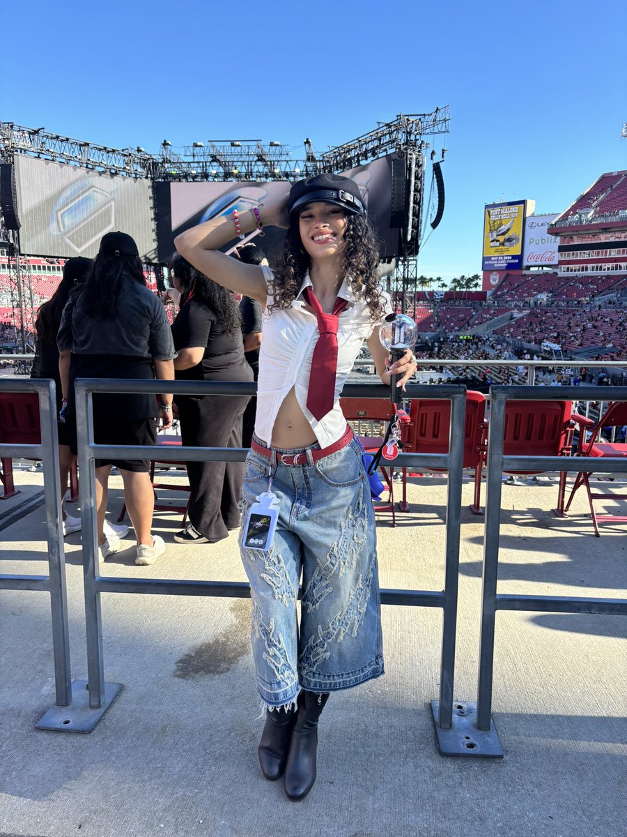 lola⁷ ★ 🪭 just saw bwl & pied piper !! tweet media