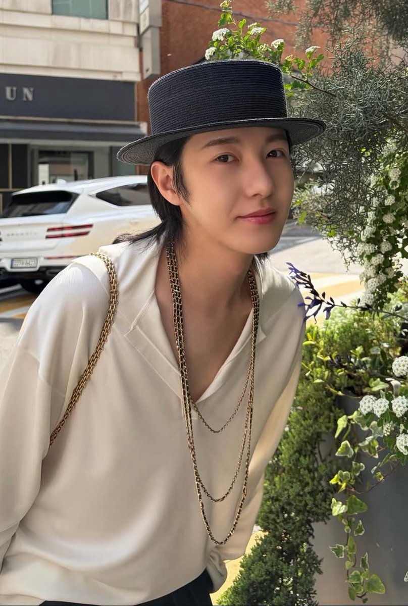 * ฟฟ 。 tweet media
