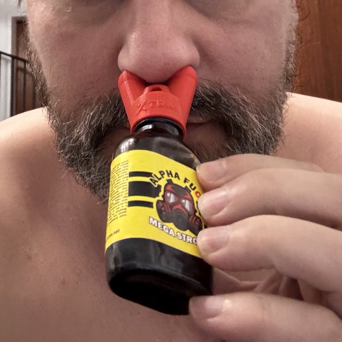 Poppersfotze tweet media