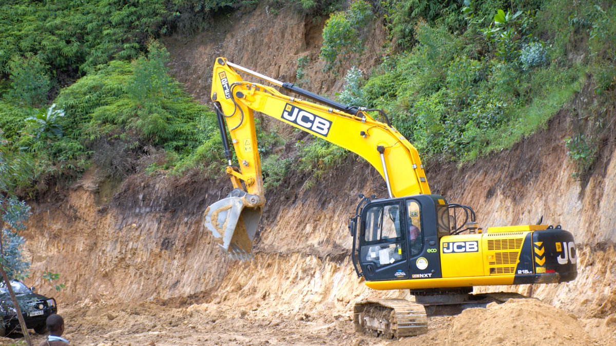 KarongiDistr's tweet image. Mu Karere ka Karongi harimo gukorwa umuhanda Gishyita-Bisesero-Gisovu-Manji wa kilometero 29.8 uzatwara Frw akabakaba miliyari 9. Uretse guhuza Karongi na @Nyamagabe woroshya urujya n’uruza rw’abantu n’ubucuruzi buvana icyayi ku ruganda rwa Gisovu kikajyanwa mu mahanga.