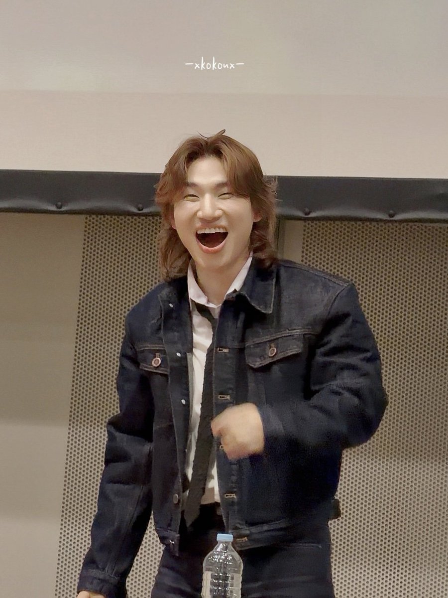 _xKkKx__'s tweet photo. 2026.04.29XIMU【D-LITE】
世界上没人比你更可爱.... 😭
#대성 #テソン #DLITE #DAESUNG https://t.co/PpYz0ZOas0