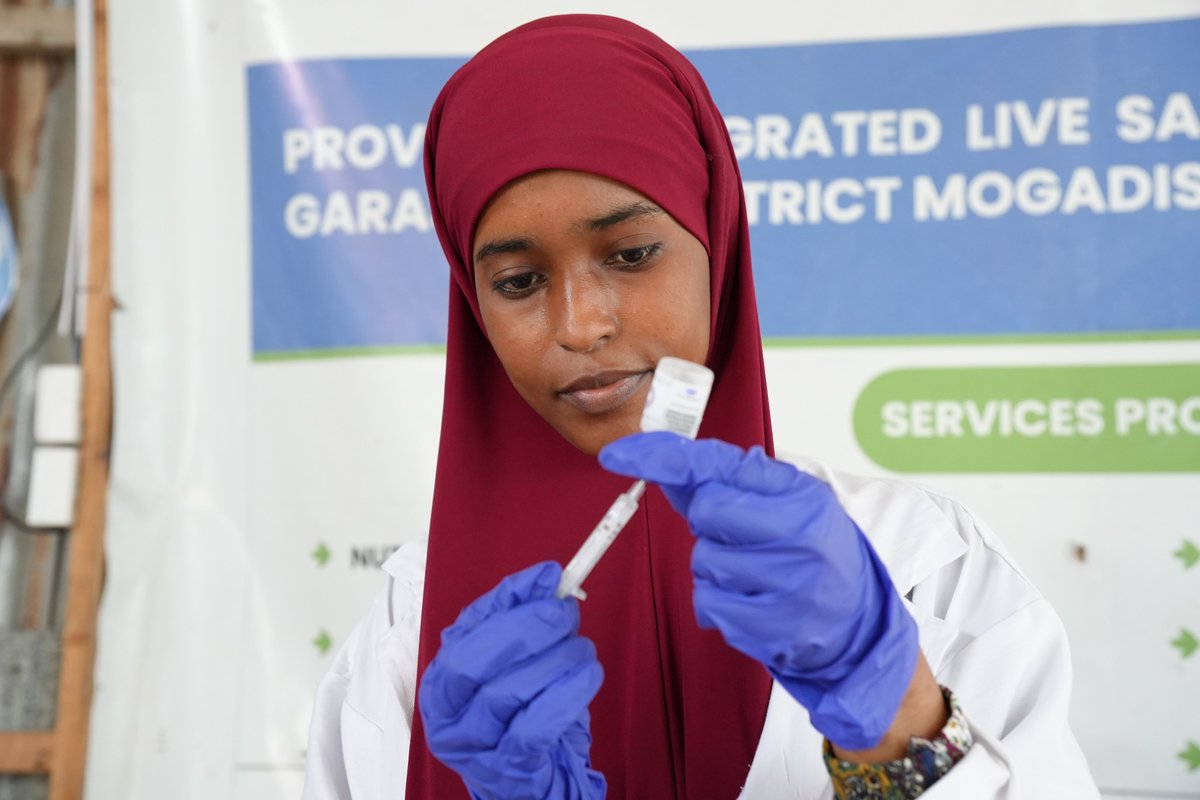 CaafimaadP's tweet photo. Reaching every child means combining fixed clinics with mobile outreach.

Across Somalia, our integrated services ensure children are vaccinated wherever they are.

With support from @eu_echo &amp; @UKinSomalia, services reach far.

 Read how👇
 https://t.co/uU0pnn9fki https://t.co/oOWs6ToEVA
