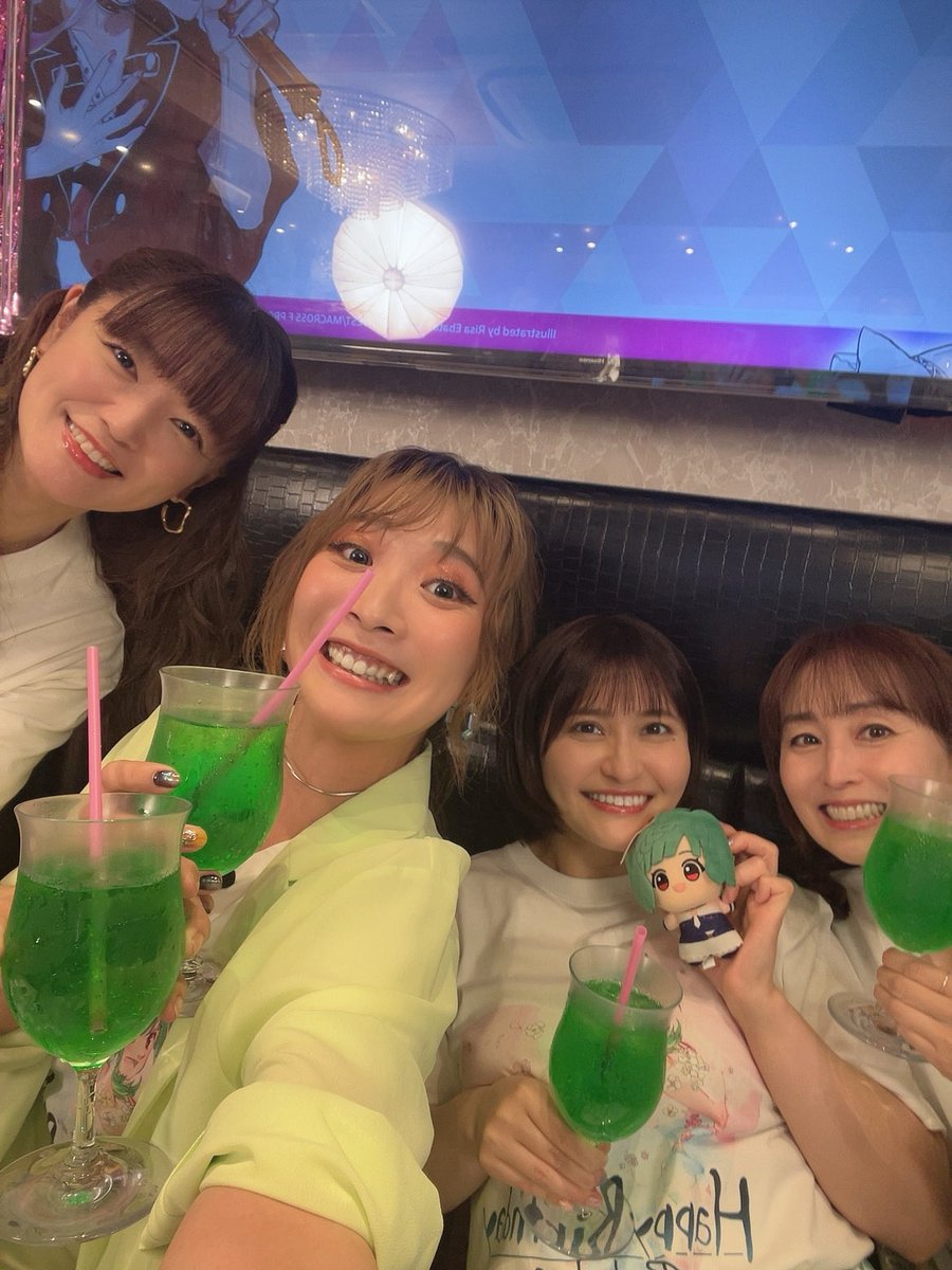 mayn_tw's tweet photo. ありがとうございましたー！！
ランカはっぴーはっぴーバースデイ🎂💚
放送中に撮った写真です🤳笑

たのしかったー！
時間足りなさすぎ！

みなさん、
#ギャラクシーライブ　Blu-rayたくさんみてくださいね！特典のめぐみちゃんとのオーコメもいろんなお話してます💫 https://t.co/pGKY7Fkcl8
