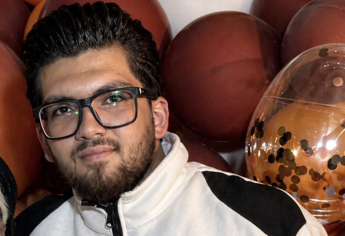 elllieeee tweet media