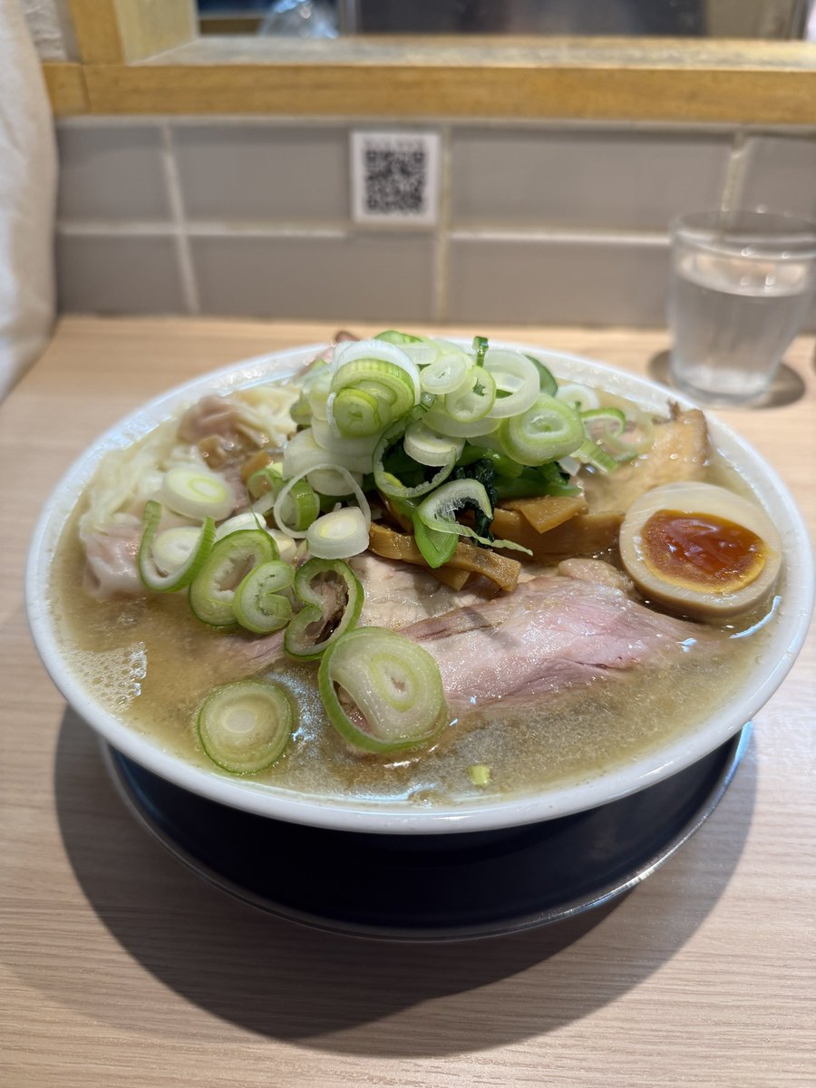 桜上水　船越
特製らーめん（塩）大盛🍜
以前から行きたかったお店に行けるチャンスがついに⭐️
想像と実際食べるのとは別物なんだなていうのはこういうこと…
夢中で完飲完食🥰