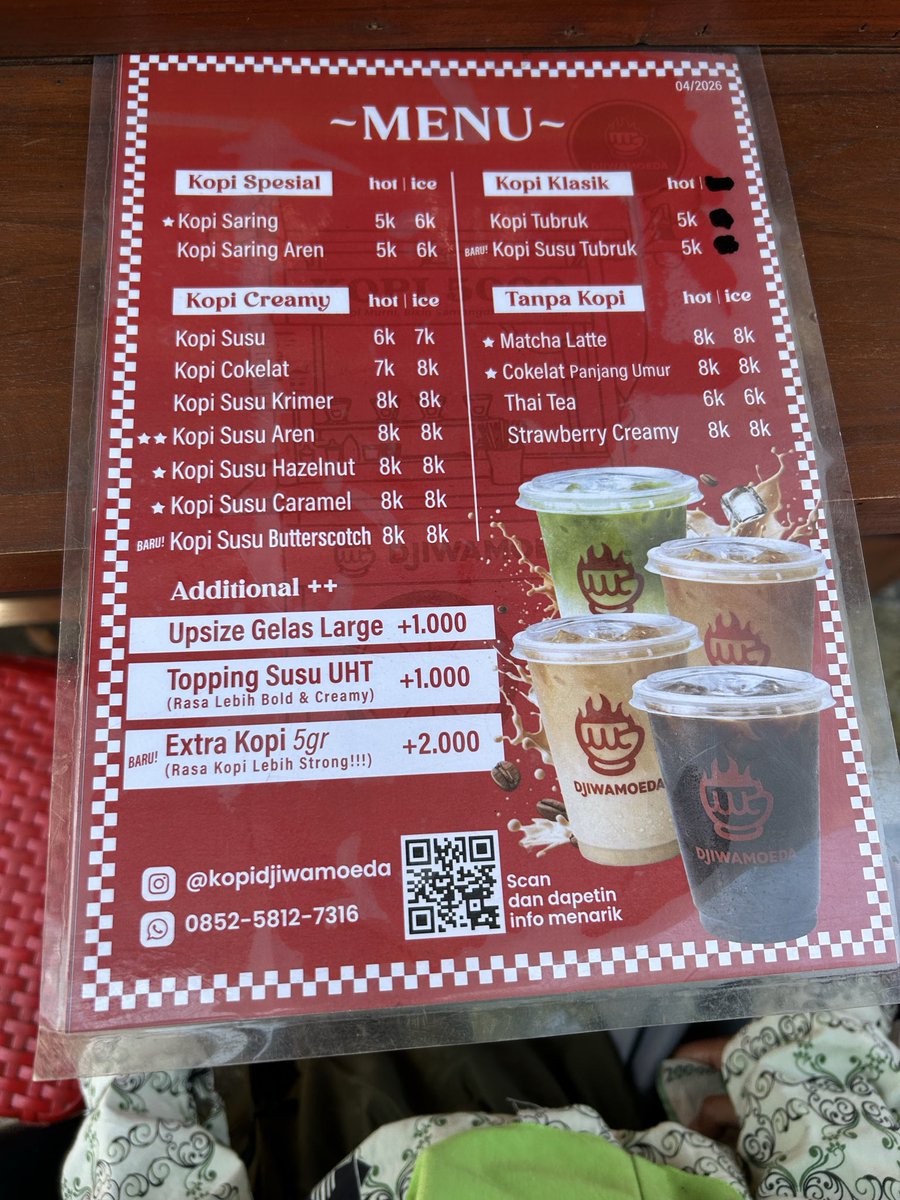 kerooppikoo's tweet photo. in this economy, nemu kopi yang murce tapi enak tuhh happy bgt😍

*btw aku bukan yg ngopi bgt ya jdi sesuai selera masing2 https://t.co/ElHncxdYBC