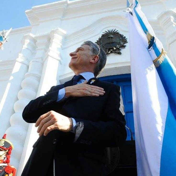 Será verdad? Cuando el río suena...
Mauricio es el mayor presidenciable. Democrático a rajatabla, respetuoso de las leyes. Nunca nos mintió ni nos hizo trampa. Fue el único presidente que hizo autocrítica sobre su gestión. 
Quŕ estamos esperando para pedirle que vuelva? 
Te