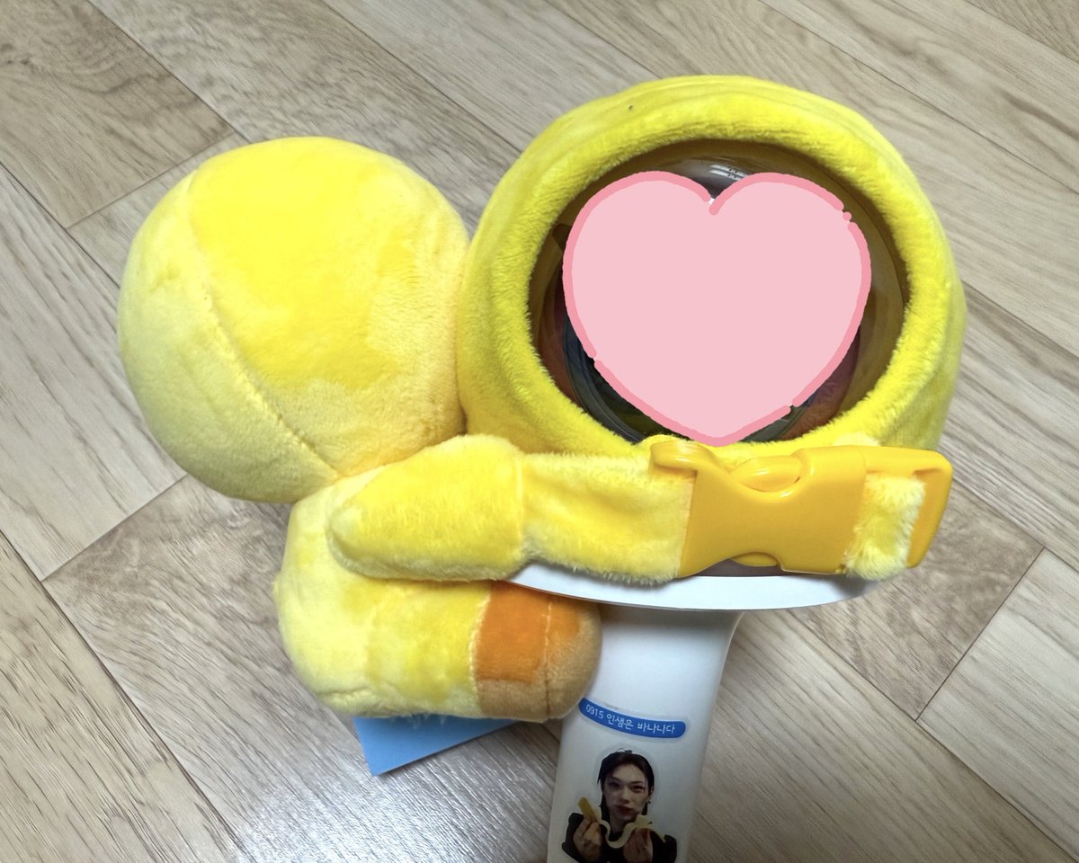 ㅁㅊ 이거 안산다 했던 지난날을 반성함미다…
나침봉에 딱 맞음
안전벨트에 해도 된다는데 활용도 대박이자나