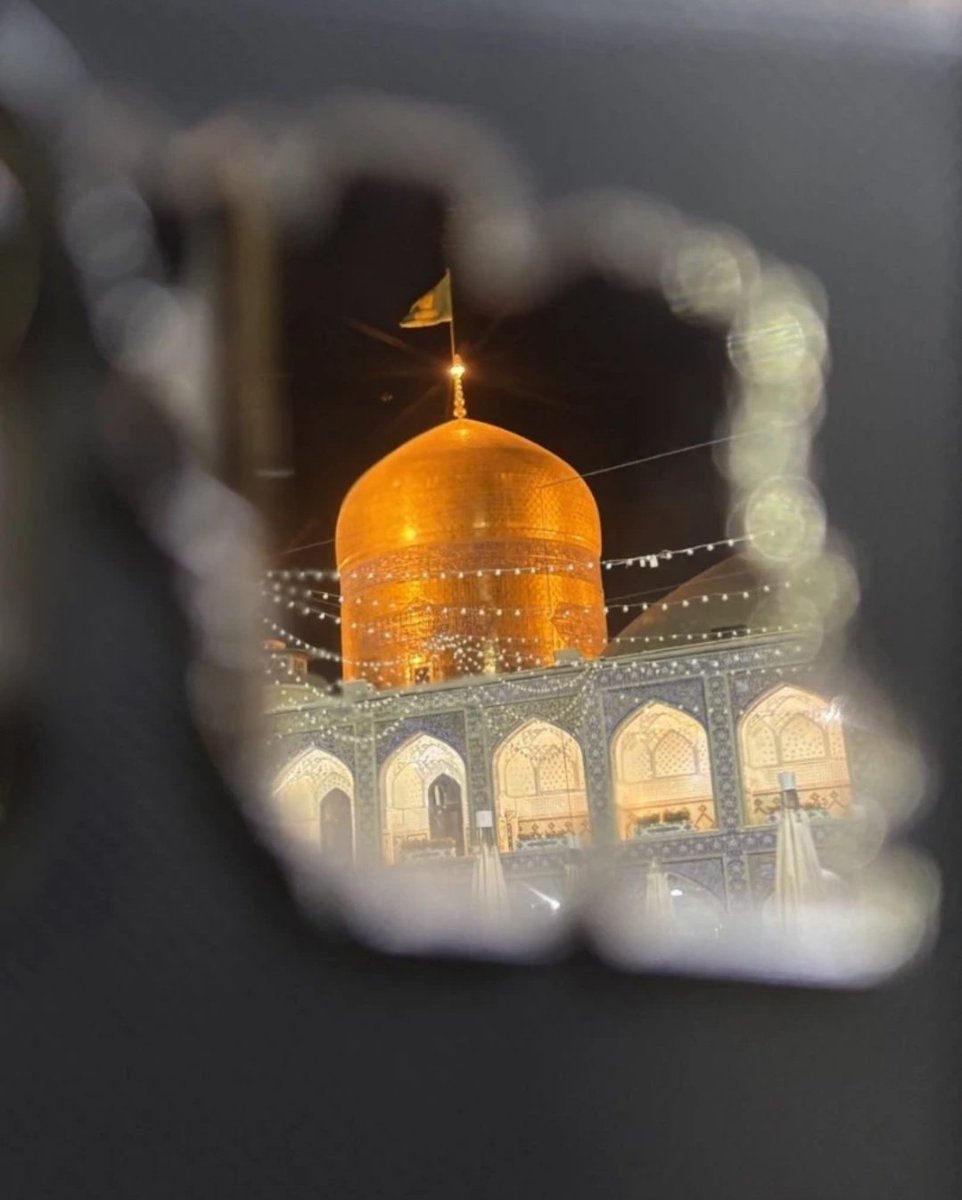 حرم تو نقطه تلاقی ایمان و افتخار است، 
جایی که روح این ملت دوباره شکل می‌گیرد.

#ایران_امام_رضا 
#صحن_رضا_جان