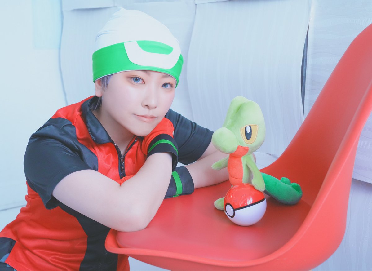【⚠️ cosplay / pkmn 】
ェﾒﾗﾙﾄﾞ版　ュゥｷ

ポケモンのことは　くわしいから
任せてよ！

📸→<a href="/udonyori_soba06/">そら</a> 
 #メロトレ併せ0425