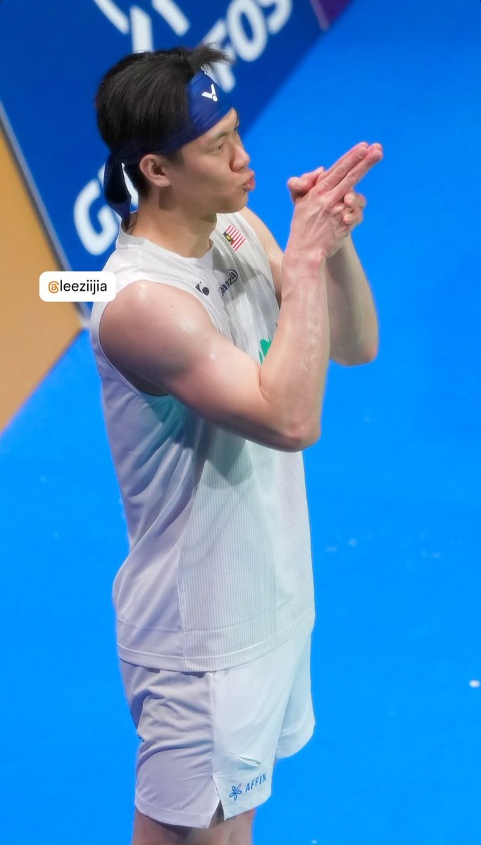 yiii_122 tweet media