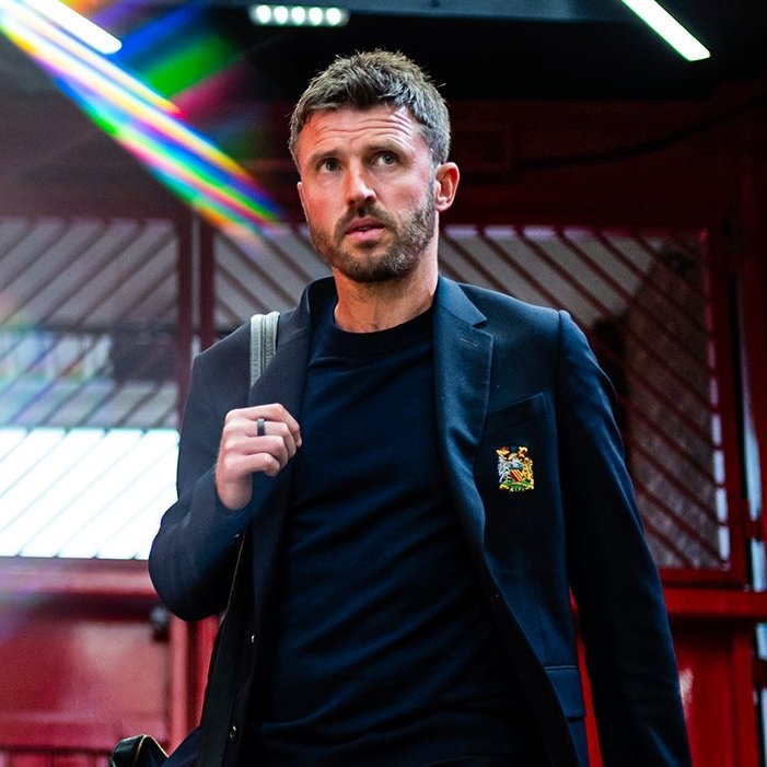 UtdDistrict's tweet photo. 🚨 | #mufc hope to cover the cost of their top midfield signing this summer with funds raised through departures - potentially between £80-90m - leaving the bulk of the transfer budget available to sign another midfielder, a left-winger and possibly a centre-back or full-back.

[@RobDawsonESPN,@MarkOgden_]