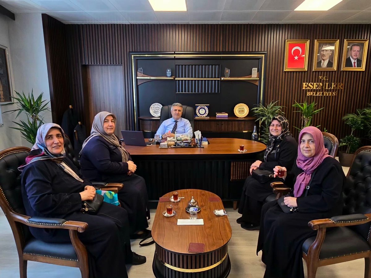 Komşu ablalarımızın çay eşliğinde hoş ziyareti.