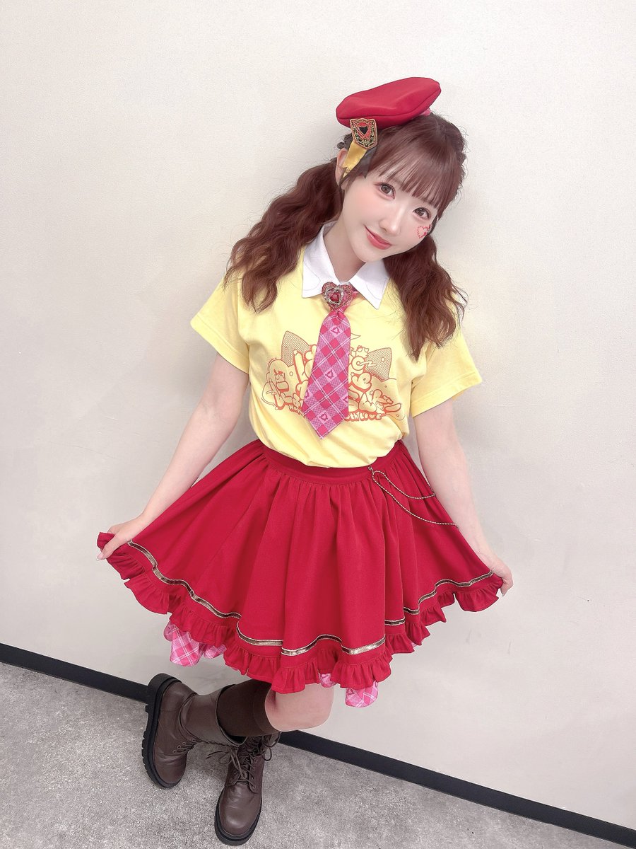 mimuharu_1027's tweet photo. Happy Around! 6th LIVE
「はっぴーにょちおらんど！」

会場に来てくださった皆さん
配信をご覧くださった皆さん
ありがとうございました☺️🎀

「はっぴーにょちおらんど！」というタイトル通り、にょちおも主役のライブ🐱🎤✨
グッズを身につけてくださっていたり、
にょちおの楽曲でも一緒に盛り上がってくれたりと、ディグラーのみんなと沢山のHAPPYな時間を共有できて、本当に楽しかったです🥹🎤

今日はゆっくり休んでね☺️🍀
またお会いしましょう…！
#D4DJ #ハピアラ #はぴにょち