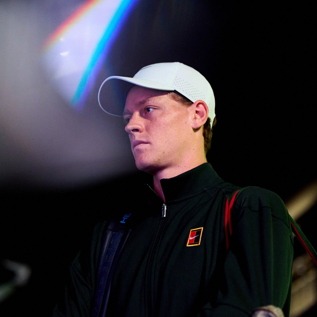 MutuaMadridOpen's tweet photo. ¡Un partido muy especial! ⭐️⭐️⭐️⭐️⭐️
🇪🇸 Rafa Jódar vs 🇮🇹 Jannik Sinner
@ATPTour_ES | @atptour | #MMOPEN https://t.co/4VDgpR5Wht