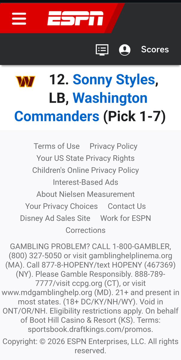 SeanInCanada49's tweet photo. @espn hey ESPN, anytime scrolling your website or the app on an android phone after about 10-20 seconds of scrolling the footer comes up and blocks everything and can't be reduced. Makes reading impossible. See pic. You guys should fix this, maybe iPhones too https://t.co/zPrDFFB2mt